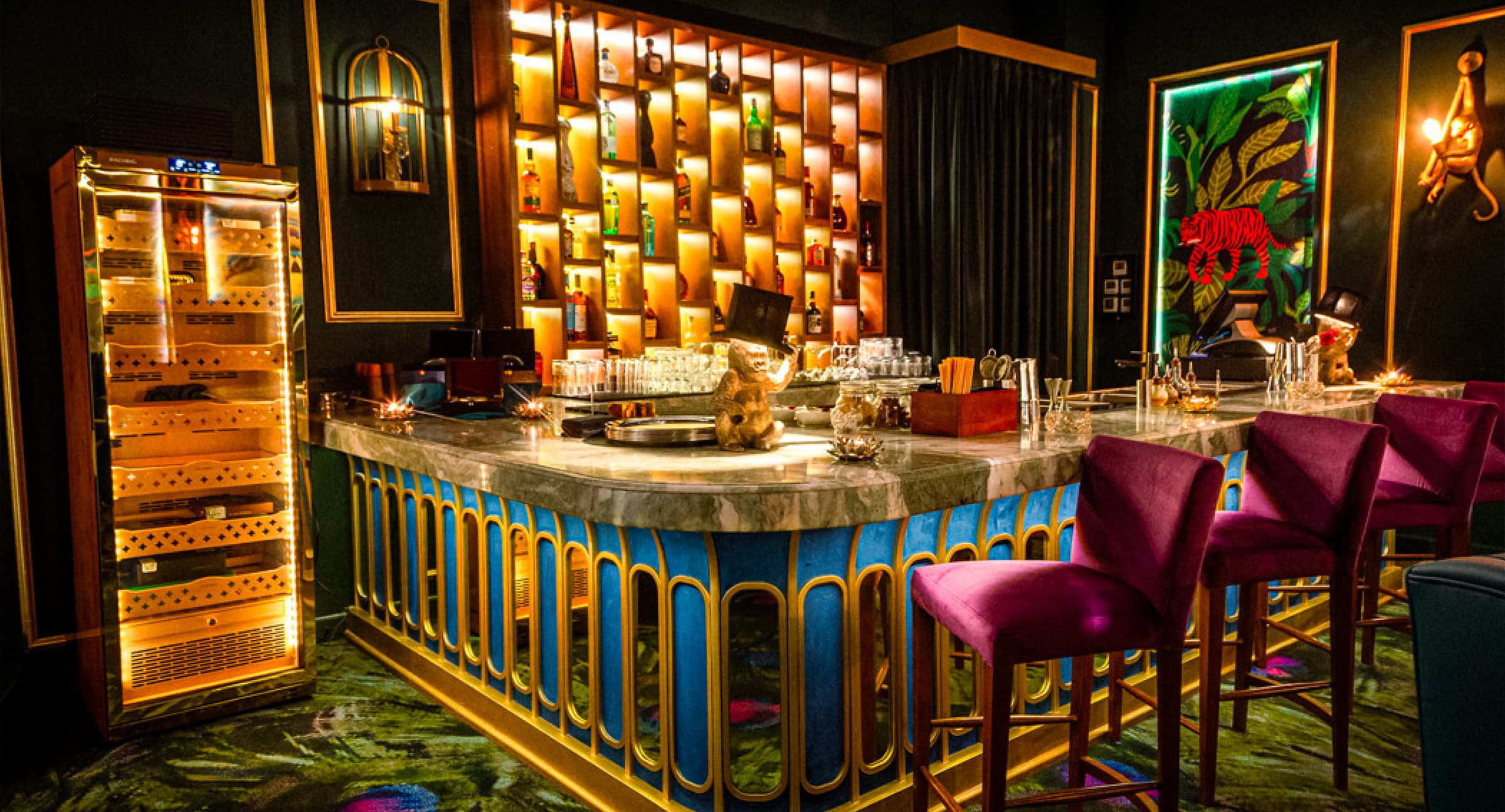 Peacock Lounge